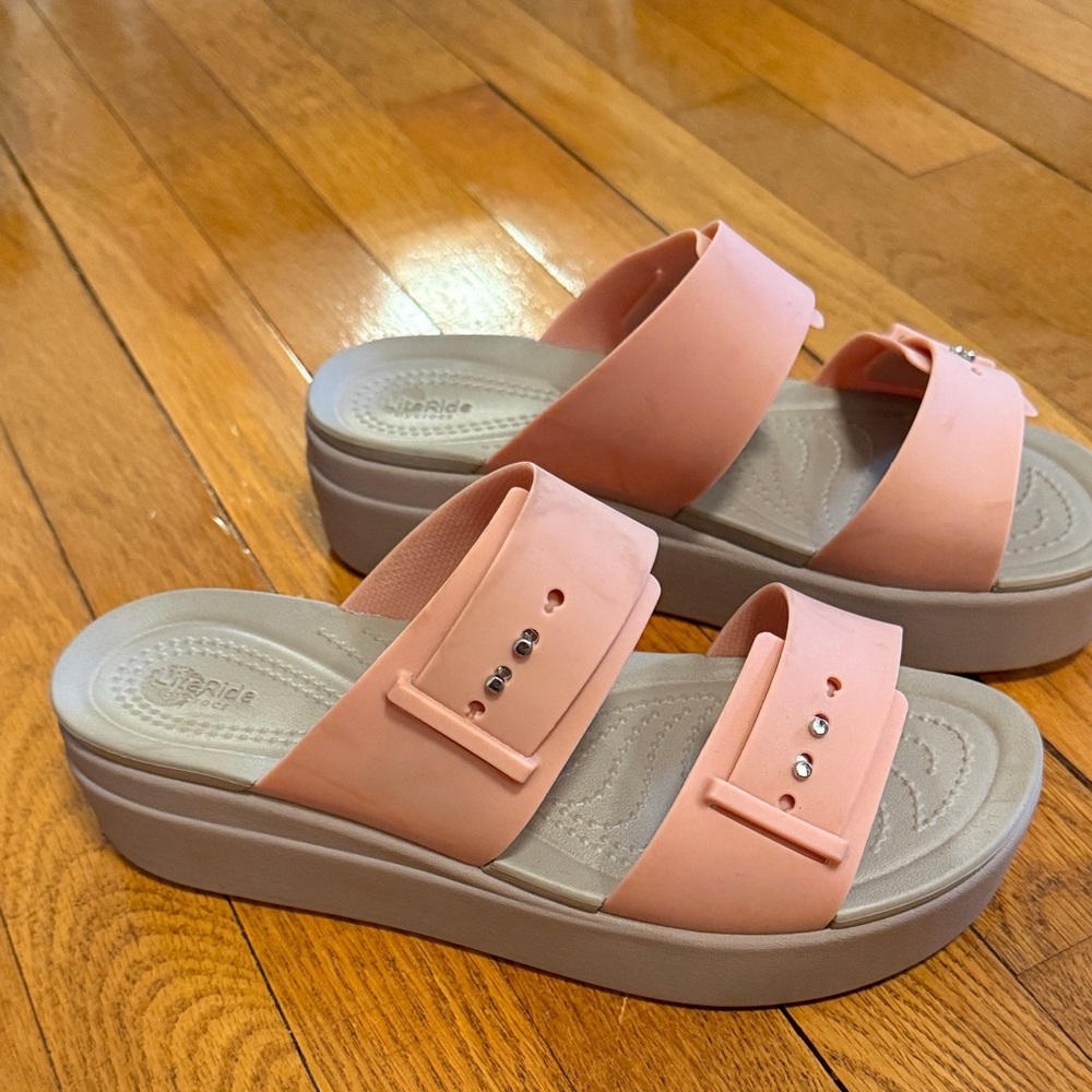 CROCS Peach Slide Sandals